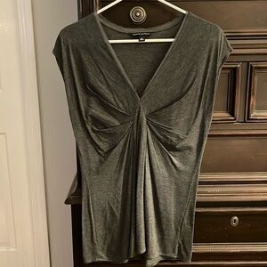 EUC Banana Republic v-neck gray sleeveless dress shirt. Sophisticated yet sexy!